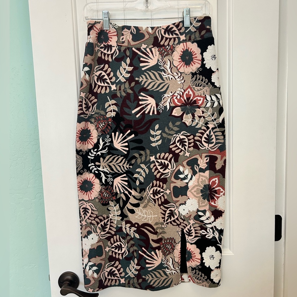 Floral Patterned Pencil Skirt - Multicolor